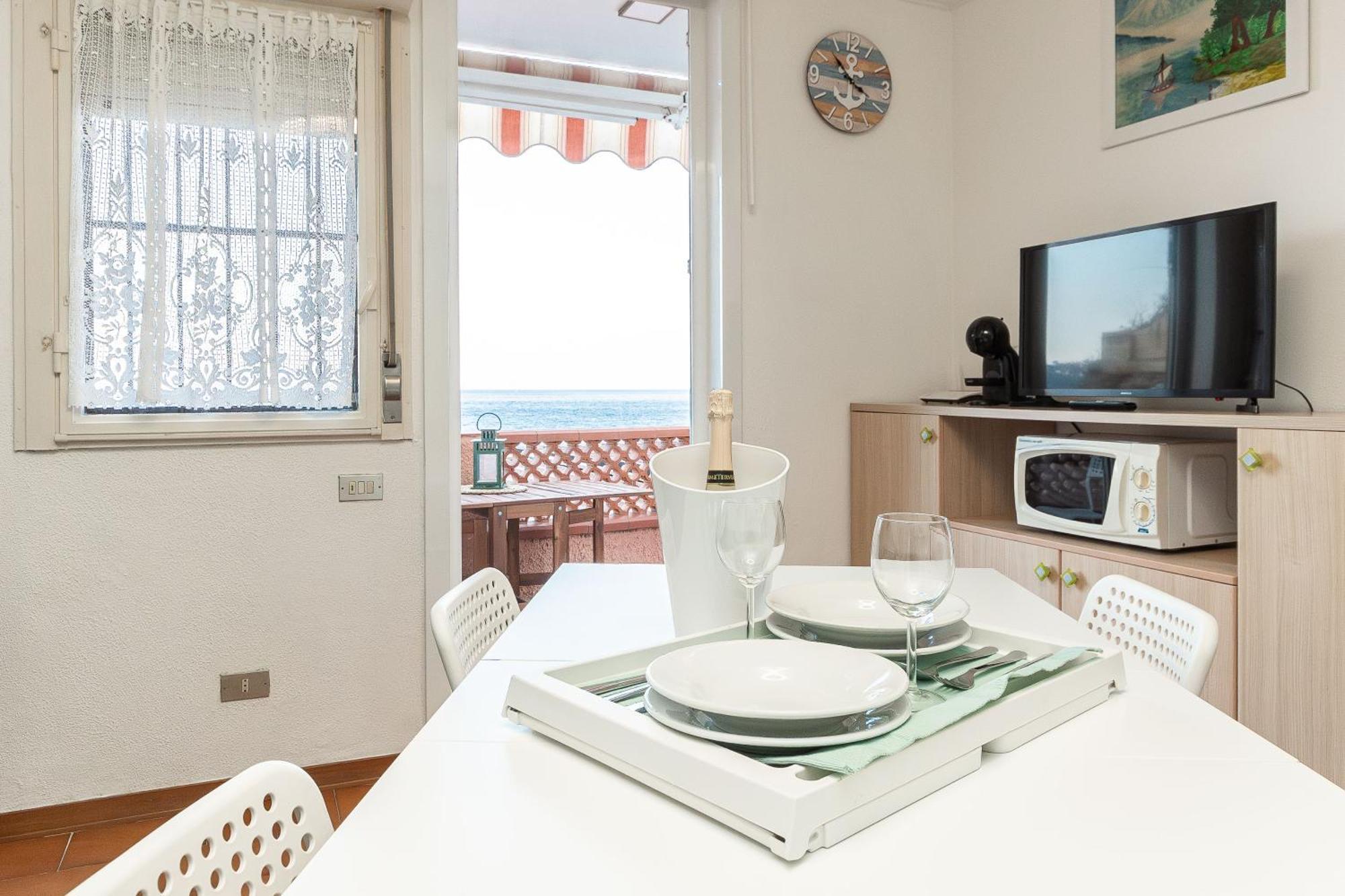 C22 Beachfront Villa - Spa Bath, Pool, Private Beach, Parking Free Andora Ngoại thất bức ảnh